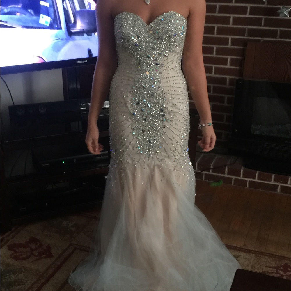 Size 2 prom dress